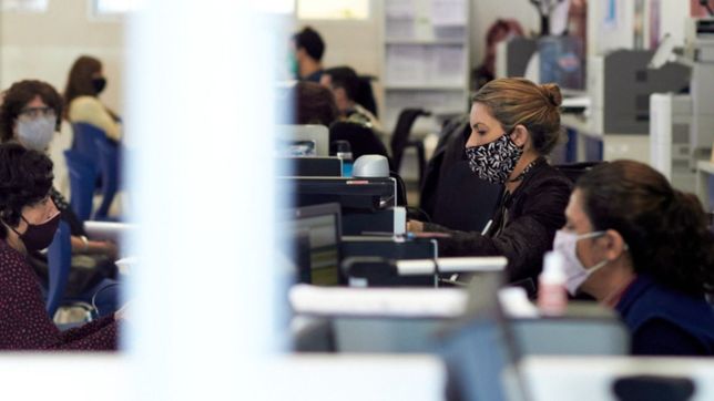 la provincia define la fecha para volver a la presencialidad en el sector publico