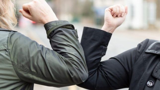 ¿cual es el nuevo saludo que recomienda la oms para evitar contagios de coronavirus?