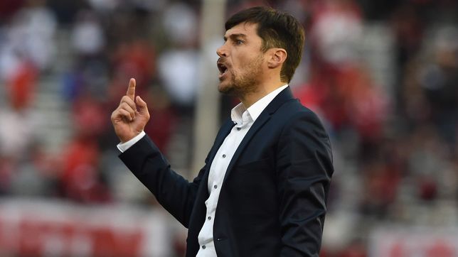 los detalles del contrato: ¿cuando y por cuanto tiempo firmara el cacique medina?