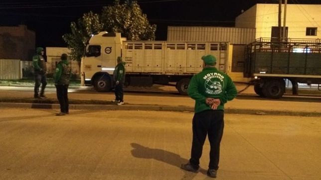 con fotos de los lugares alcanzados, camioneros dice que el paro en la region es total
