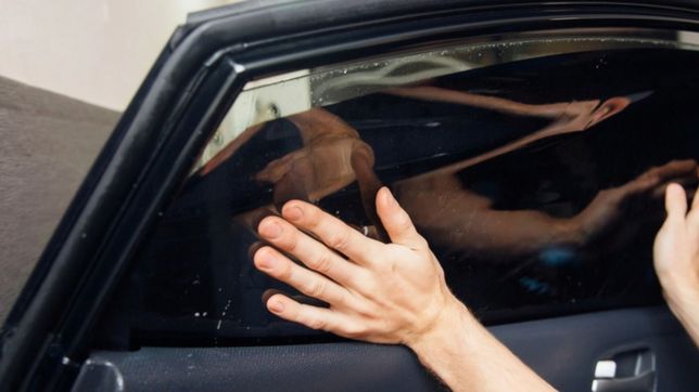 mas del 60% de los autos polarizados de la plata tiene prohibido circular por la ciudad