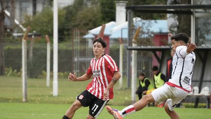 La Reserva de Estudiantes perdió con Newells y se aleja de la clasificación en el Apertura