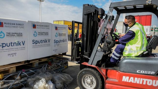 llegan a la plata y la provincia las vacunas destinadas a mayores de 70 anos