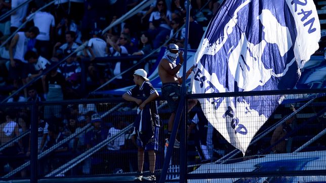 la postura del lobo ante la posibilidad de un clasico sin publico y fuera del bosque