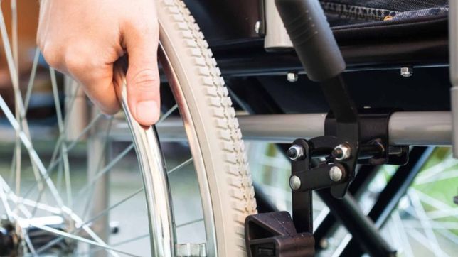 crearon en la plata un novedoso sistema para motorizar a las sillas de ruedas