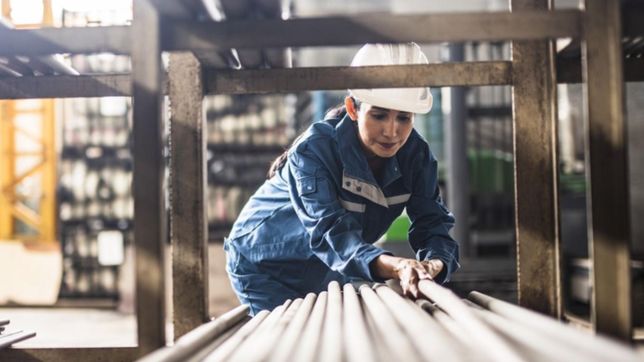 la comuna firma un convenio con empresas locales para reducir la brecha de genero laboral