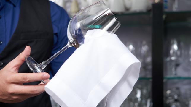 ¿que puestos de trabajo se abrieron en un salon de eventos de la region?