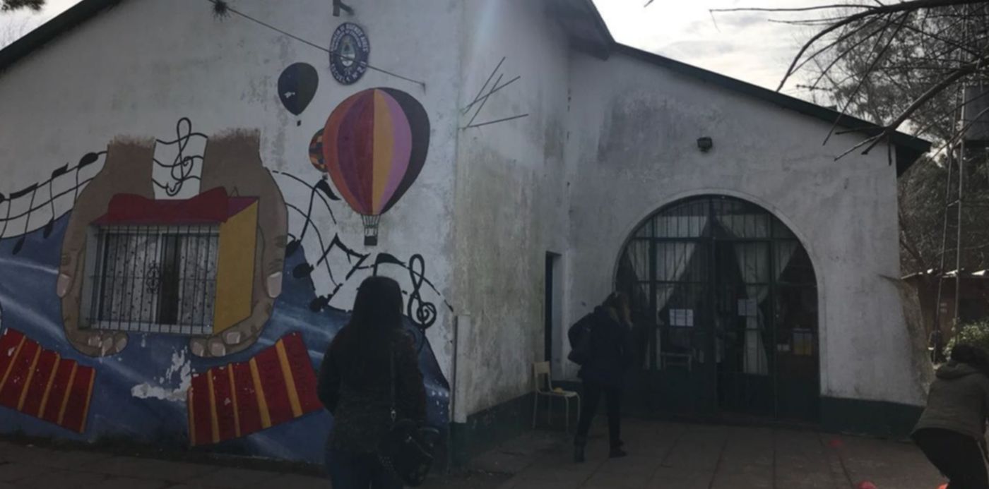 1534365877784.jpg?width=1267&height=634&rotate=0&scaleX=1&scaleY=1&oh=960&x=10&y=224&ow=1280&&cw=1920&ch=950