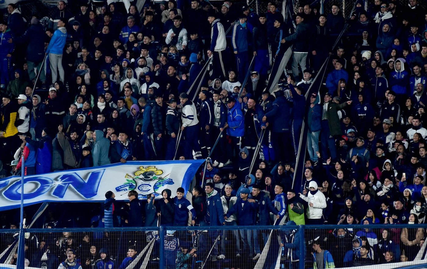 Los hinchas de Gimnasia que compren su entrada deberán ingresar a la tribuna de Avenida 60.