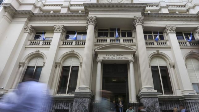 oferta laboral del banco central: ¿como anotarse, hasta cuando y que requisitos piden?