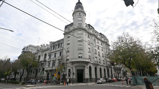 un pedido de informes sobre el ente municipal desato un duro debate en la plata