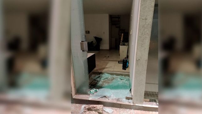 destrozo vidrieras en el centro de la plata y lo atraparon cuando esperaba el micro