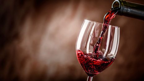 El plan ideal en La Plata para disfrutar del buen vino, la gastronomía y una vista única