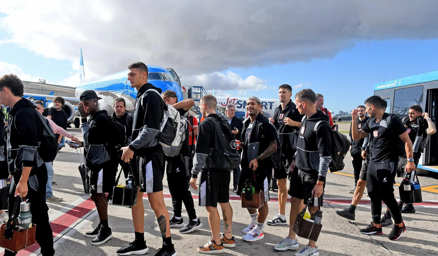 Estudiantes  delegación viaje.png