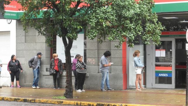 autorizan a los bancos a subir las comisiones y se termina el uso gratuito de los cajeros