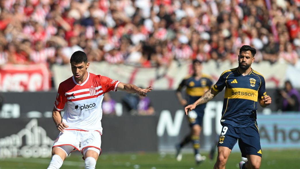 El detalle en la camiseta de Estudiantes que llamó la atención de los hinchas
