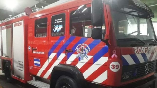 indignacion en berisso: atacaron a ladrillazos un autobomba que fue a apagar un incendio