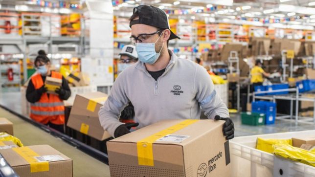 mercado libre busca 227 empleados en argentina: puestos, requisitos y salarios