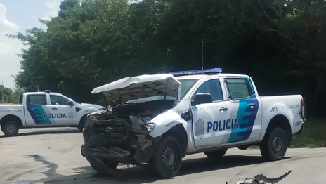 Un patrullero dela Policía Bonaerense protagonizó un fuerte choque en La Plata