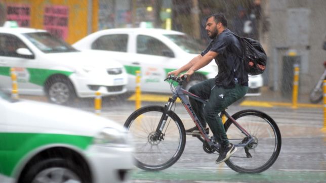 el clima no da tregua y se vienen cuatro dias de lluvias y tormentas en la plata
