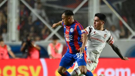 Palacios vio la roja y el Pincha no puede remontar en el Bajo Flores