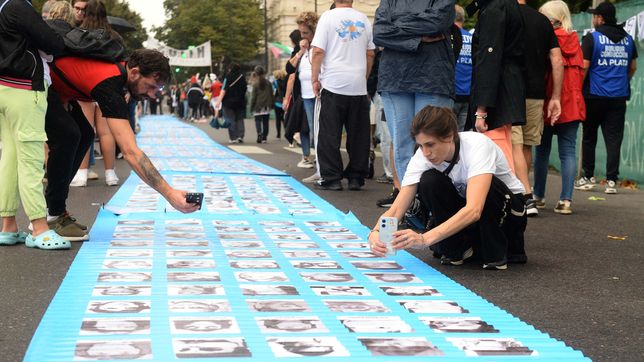 con charlas, muestras de arte y proyecciones, la plata conmemora el 50° aniversario del golpe de estado