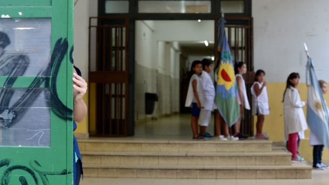 la municipalidad invito a que escuelas no pasen falta el dia del aniversario de la ciudad