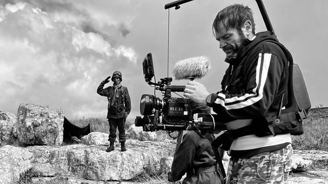 un cineasta de la plata presenta un corto sobre las islas malvinas que ya entro en la carrera por el oscar