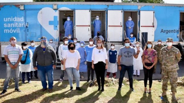 vizzotti acompano al personal de salud que realizo hisopados de covid-19 en la matanza