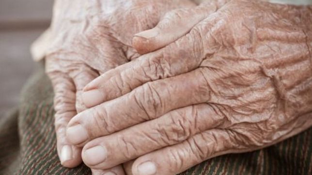 brutal robo a un abuelo: lo despertaron y amordazaron para robarle la jubilacion