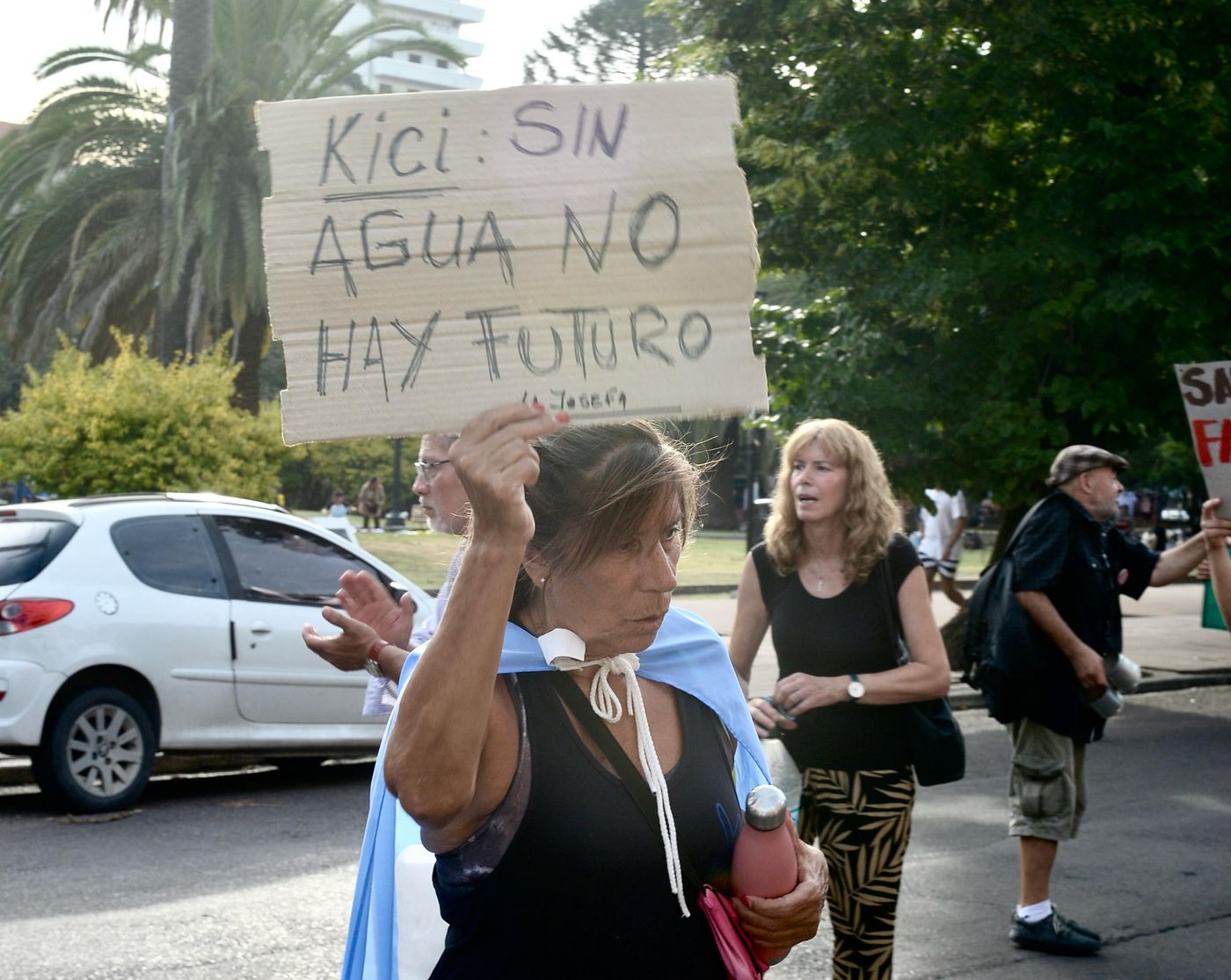 protesta falta de agua - gobernación - emergencia hídrica (9).jpeg