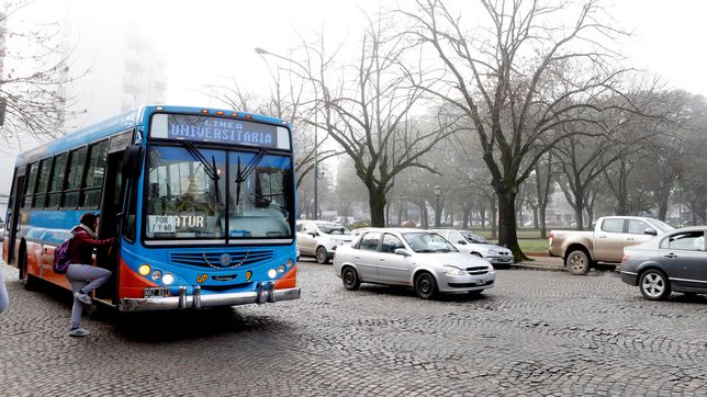 la linea universitaria suma una nueva parada y llegara a otra facultad de la unlp