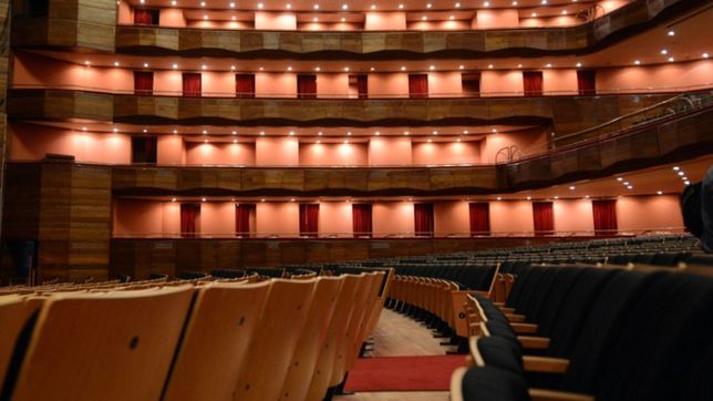 aseguran que la sala ginastera del teatro argentino esta destruida y anuncian obras