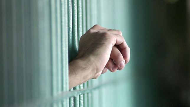 un fallo judicial ordeno iniciar un plan de vacunacion en las carceles bonaerenses