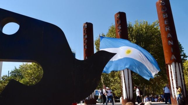 el acto en homenaje a los heroes de malvinas, en fotos