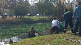 un hombre intento quitarse la vida tirandose al canal de berisso  y fue rescatado a tiempo