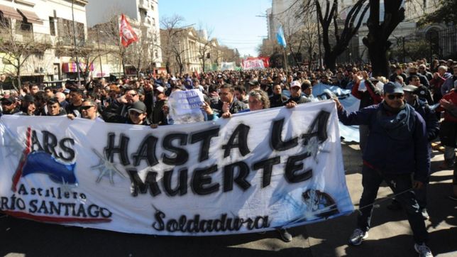 el plantel pincha apoyo la lucha de los trabajadores del astillero en medio del conflicto