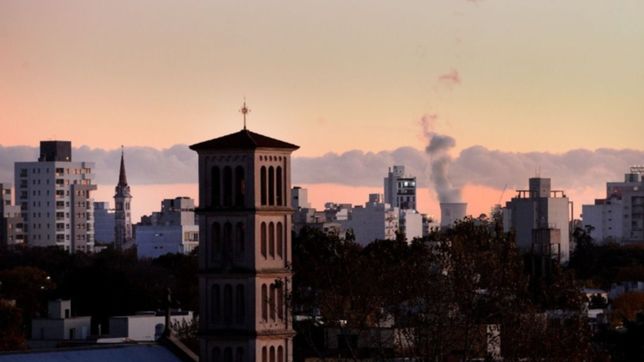 la semana sigue con un miercoles de frio y cielo nublado en la plata