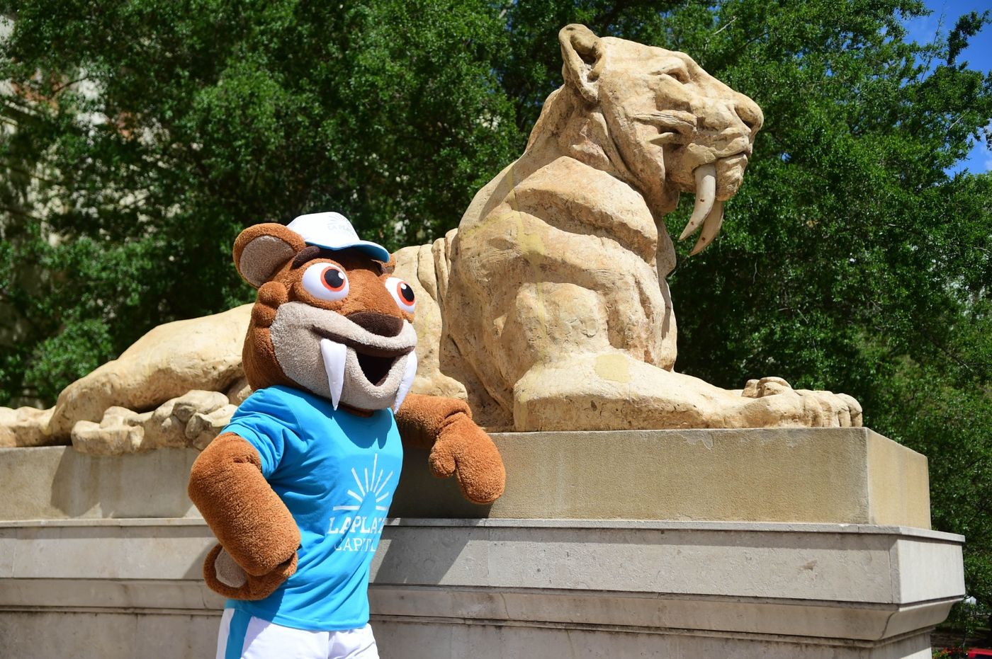 Milo será la mascota de La Plata en los Juegos Bonaerenses, inspirado en el Smilodon que custodia el Museo 