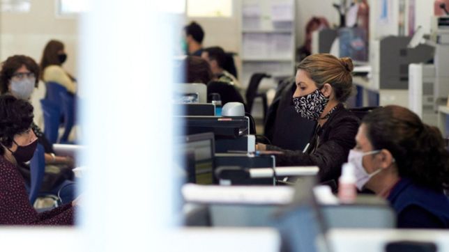 presencialidad y empleo publico: ¿que va a pasar con quienes no se vacunaron?