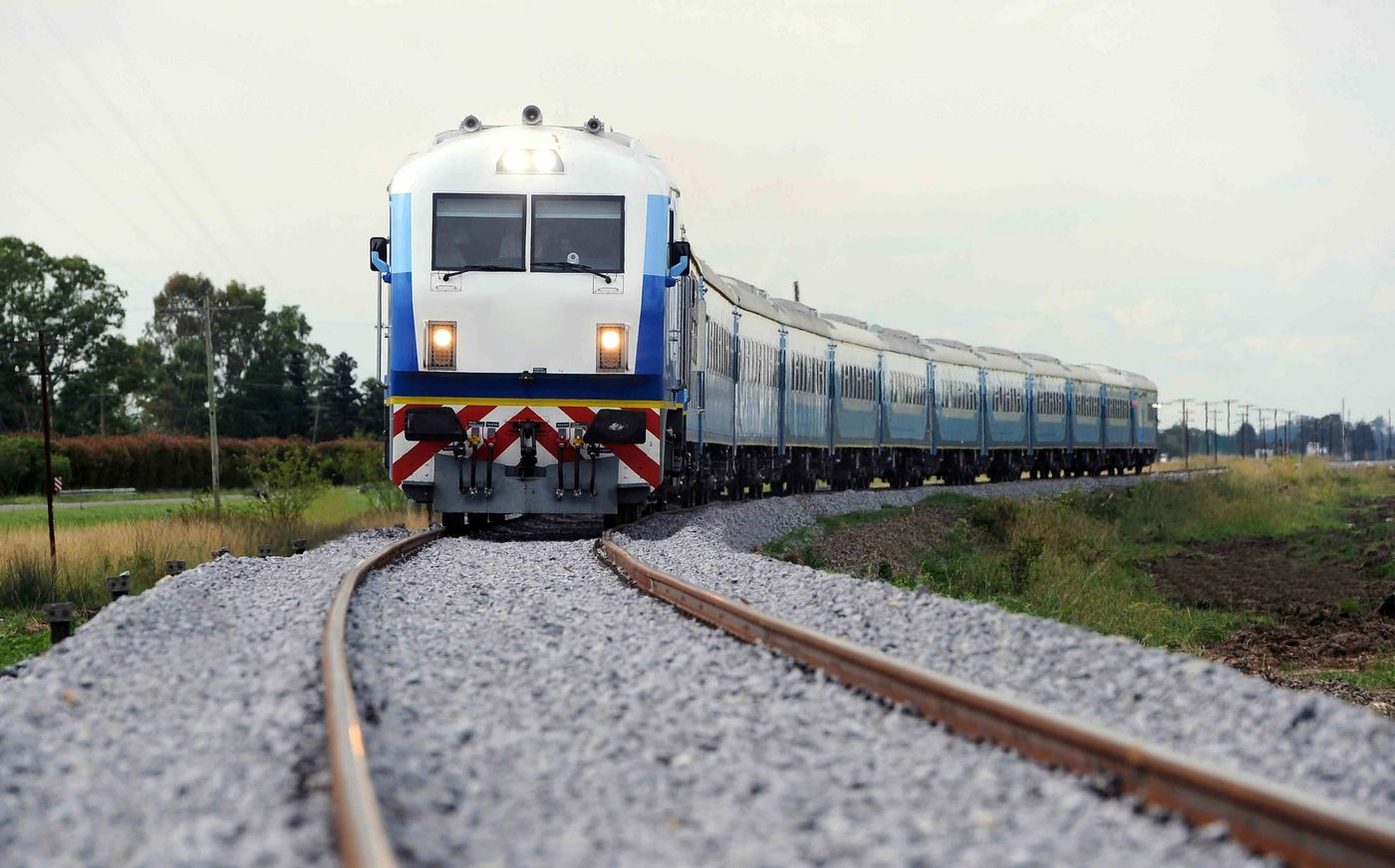 Trenes larga distancia.jpg