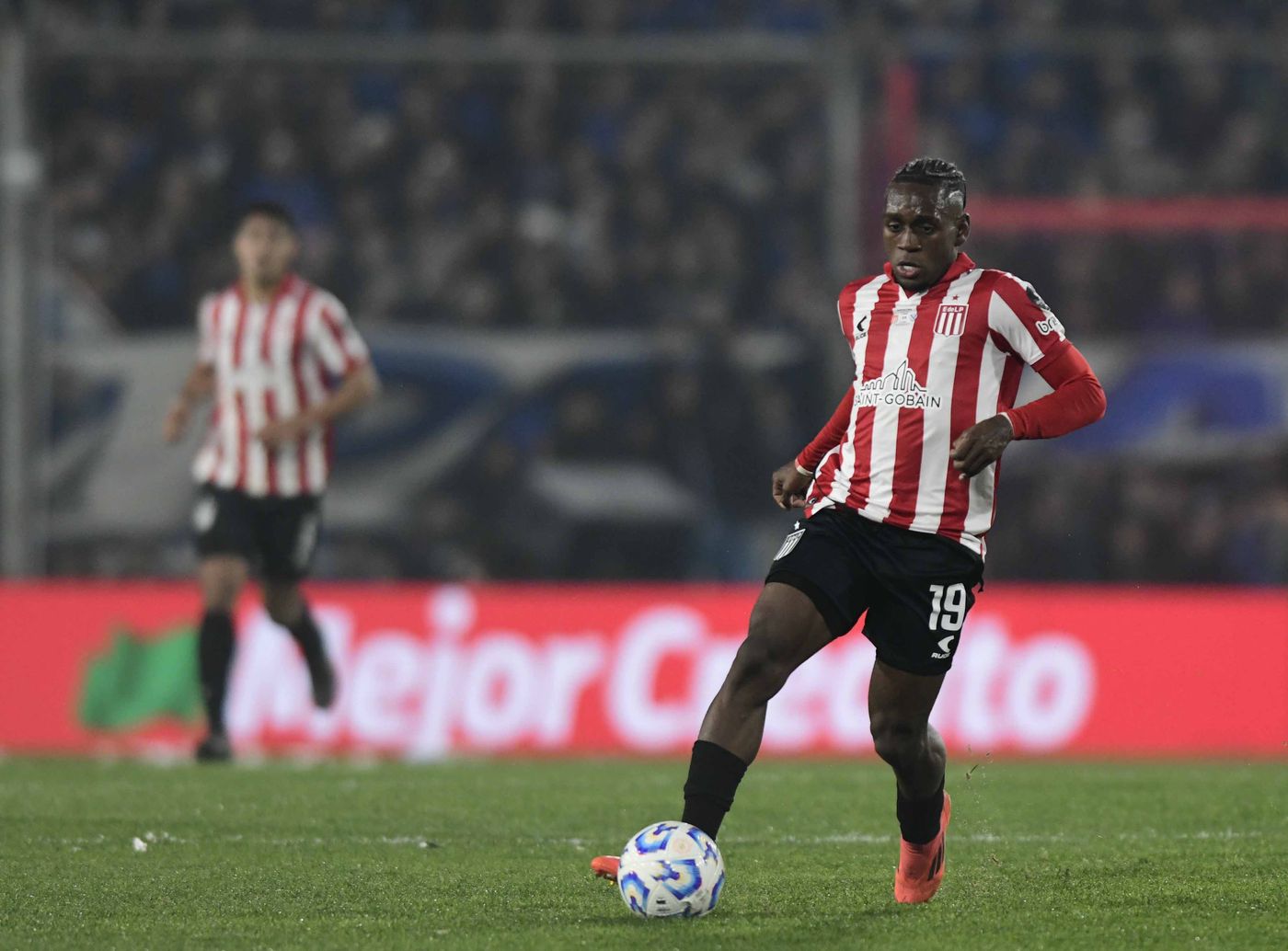 Estudiantes Vélez Supercopa Internacional Manyoma.jpg