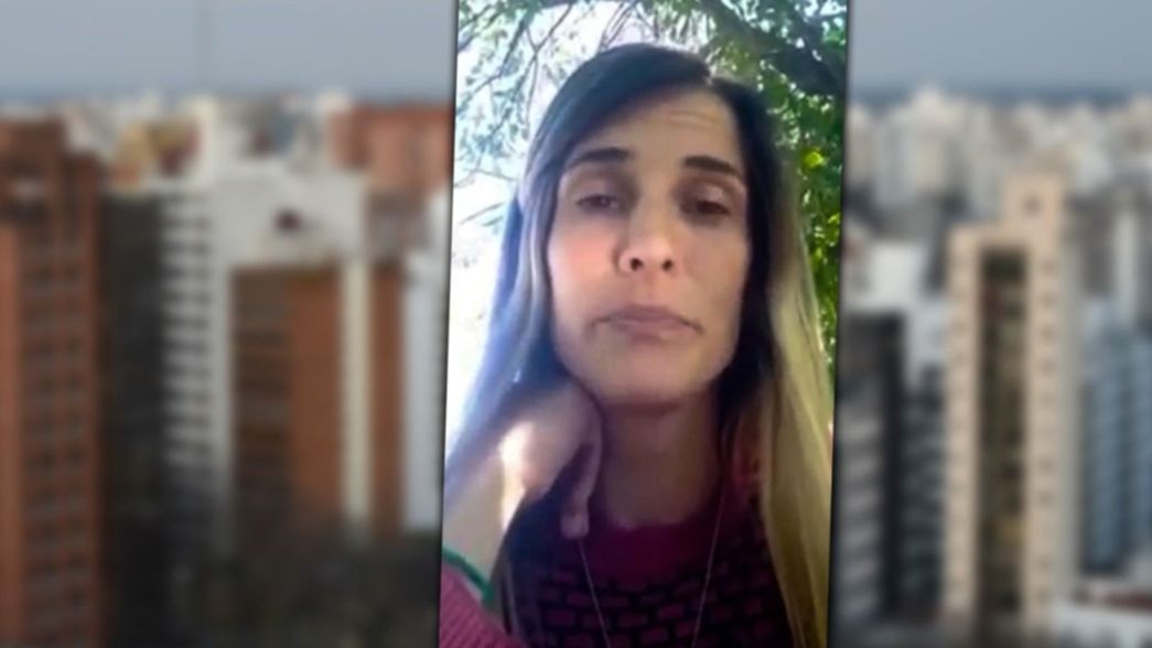 La miró y la dejó caer: la mamá de la joven arrojada de un balcón apuntó contra el novio