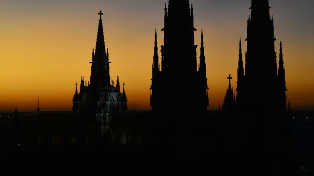 un recorrido turistico especial por la plata para conocer en semana santa