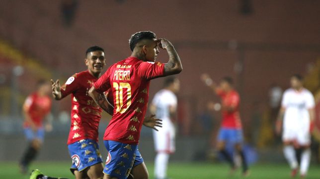 velez se metio en el mercado de estudiantes y puede ganarle un refuerzo