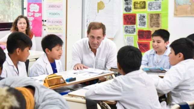 garro recorrio el nuevo edificio de una escuela rural que alberga a cerca de 900 chicos