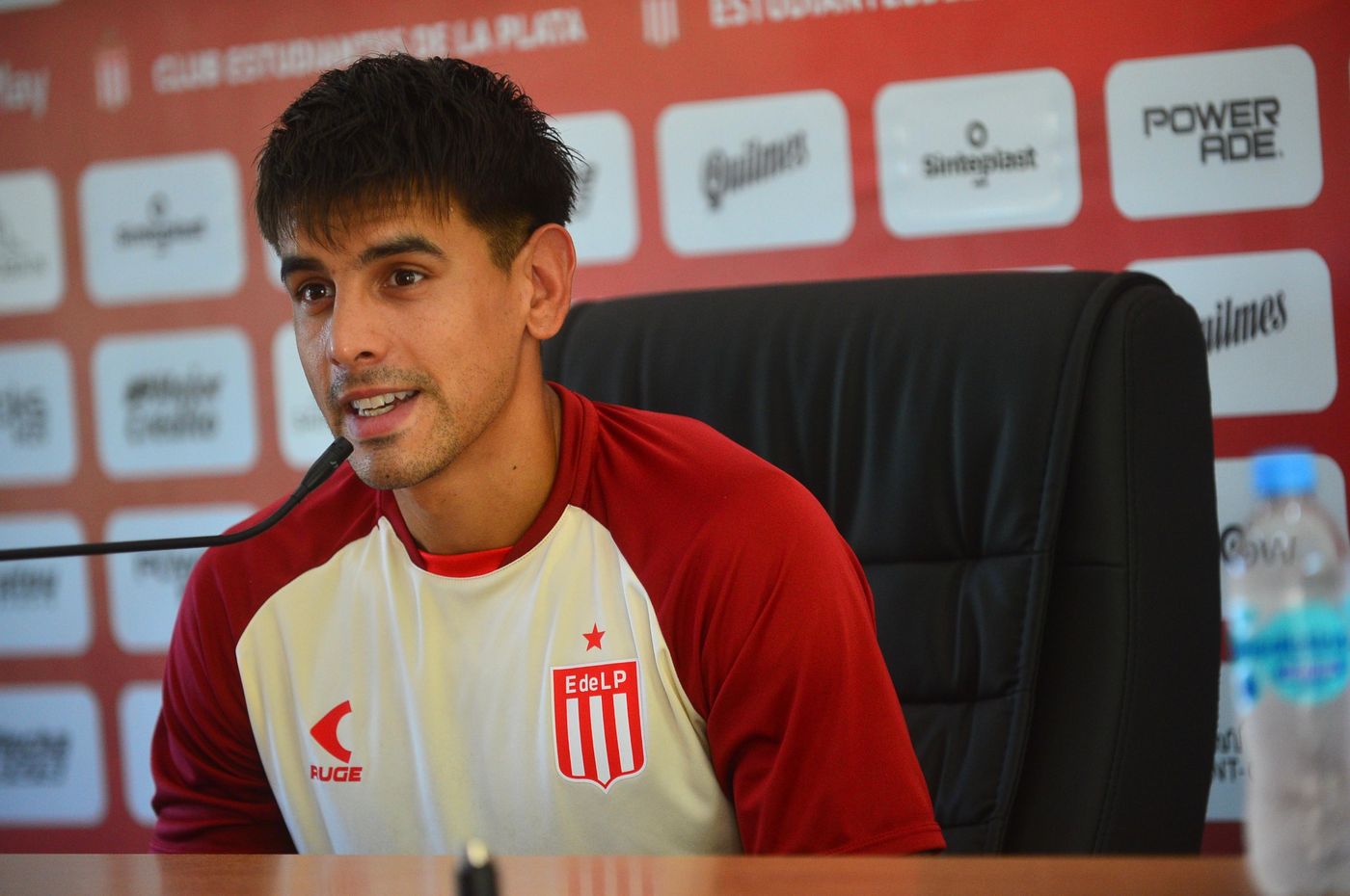 Estudiantes Castro conferencia 2.jpeg