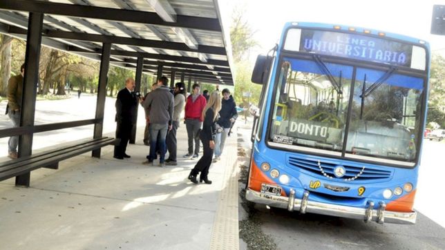 la unlp reforzo el servicio del rondin universitario con cuatro nuevos micros