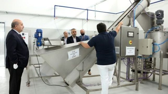 la unlp firmo un convenio para aumentar la capacidad productiva del banco de alimentos