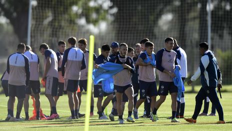 El plantel de Gimnasia levantó el paro y retomó los entrenamientos en Estancia Chica El plantel de Gimnasia levantó el paro y retomó los entrenamientos en Estancia Chica